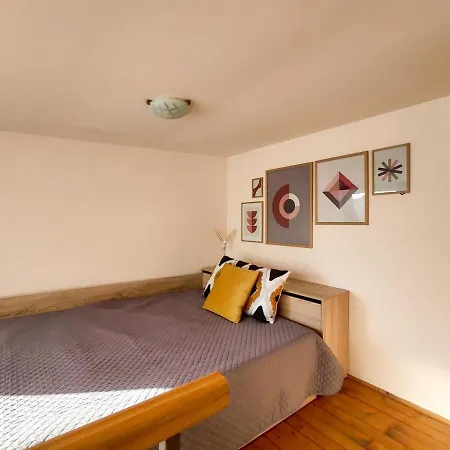 Koloni Bright & Cosy Loft 아파트 바르나