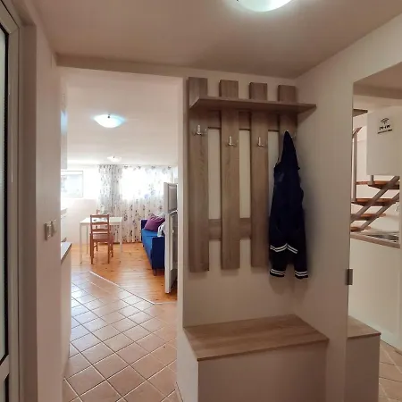 아파트 Koloni Bright & Cosy Loft *