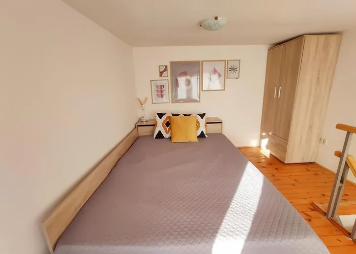 Koloni Bright & Cosy Loft فارنا