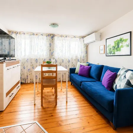 Апартаменти Koloni Bright & Cosy Loft Варна
